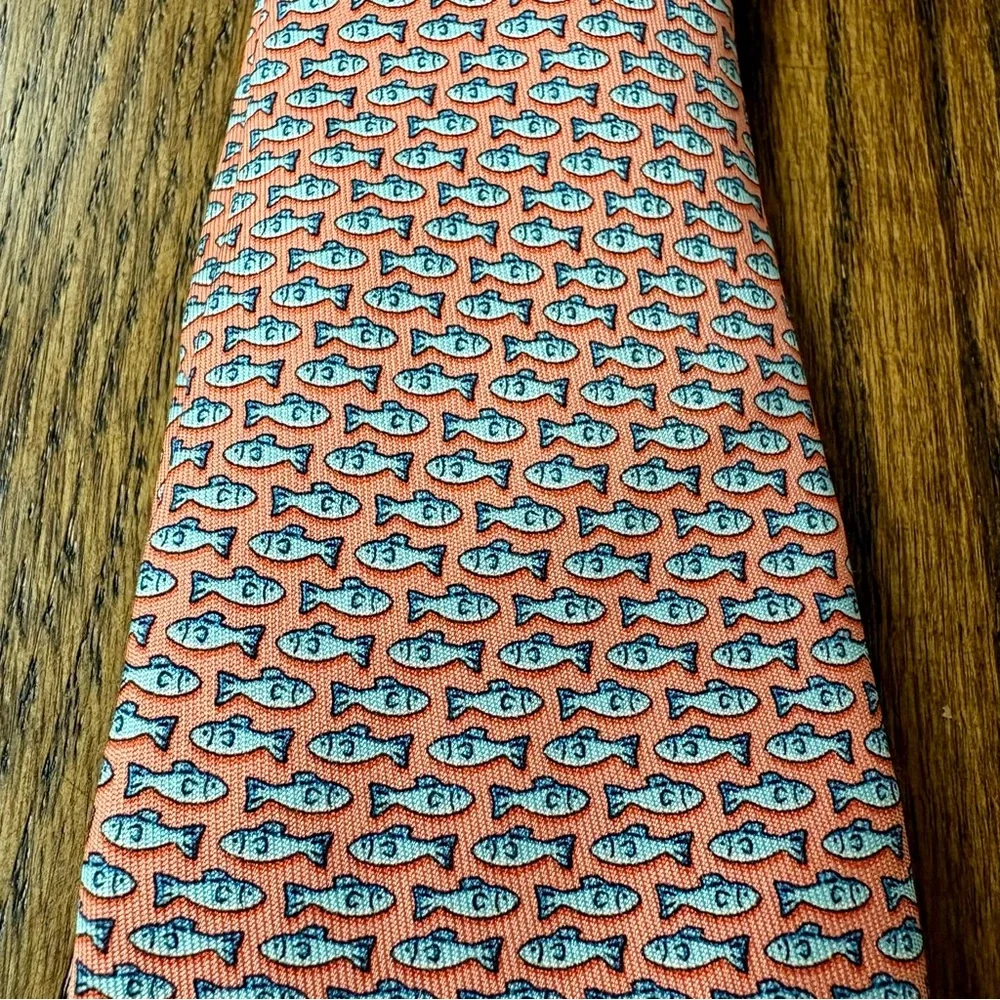 Vineyard Vines Boys Coral Fish Tie